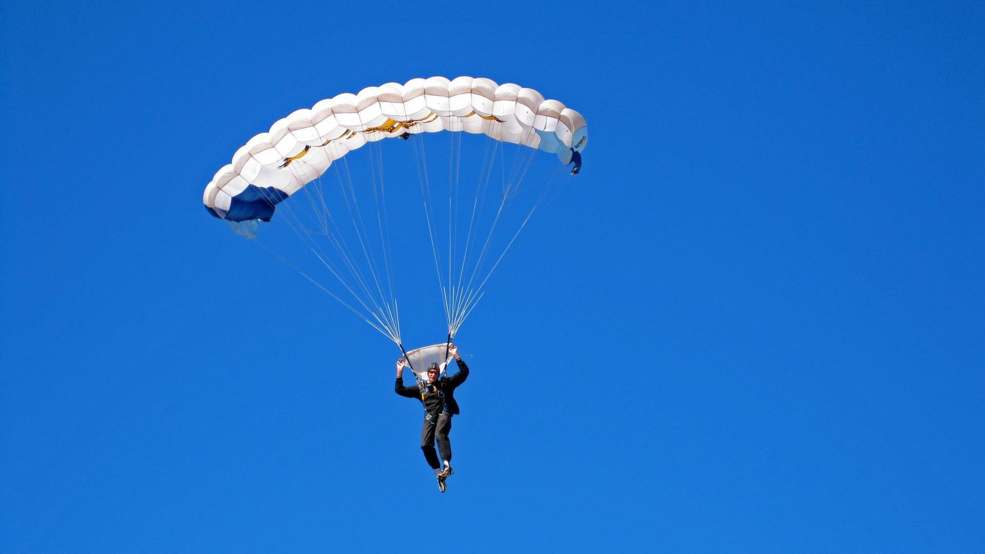 3-1!曼城狂造3神迹,哈兰德双响打崩黑马,瓜帅盛赞比肩梅罗,哈兰德 曼城球迷群